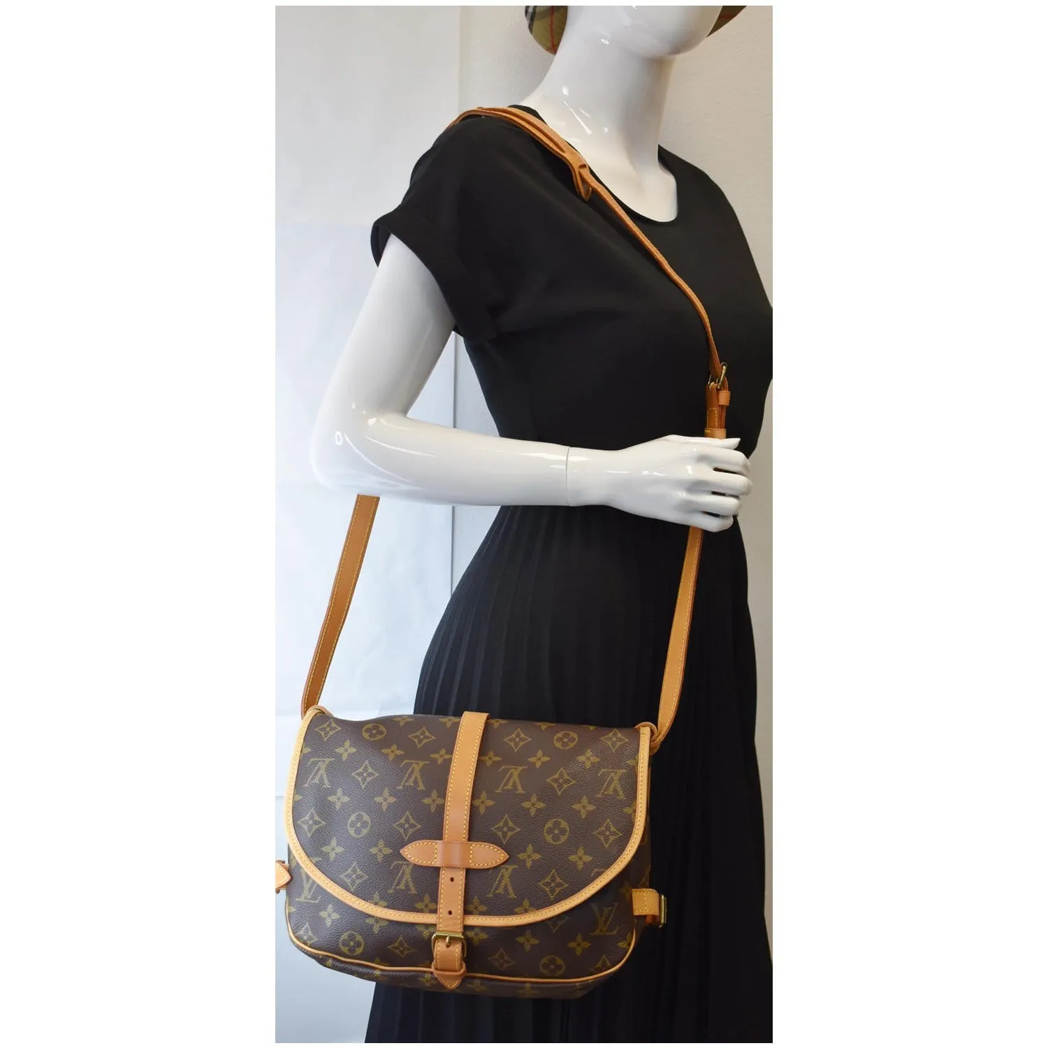 LOUIS VUITTON Saumur 30 Monogram Canvas Shoulder Bag Brown