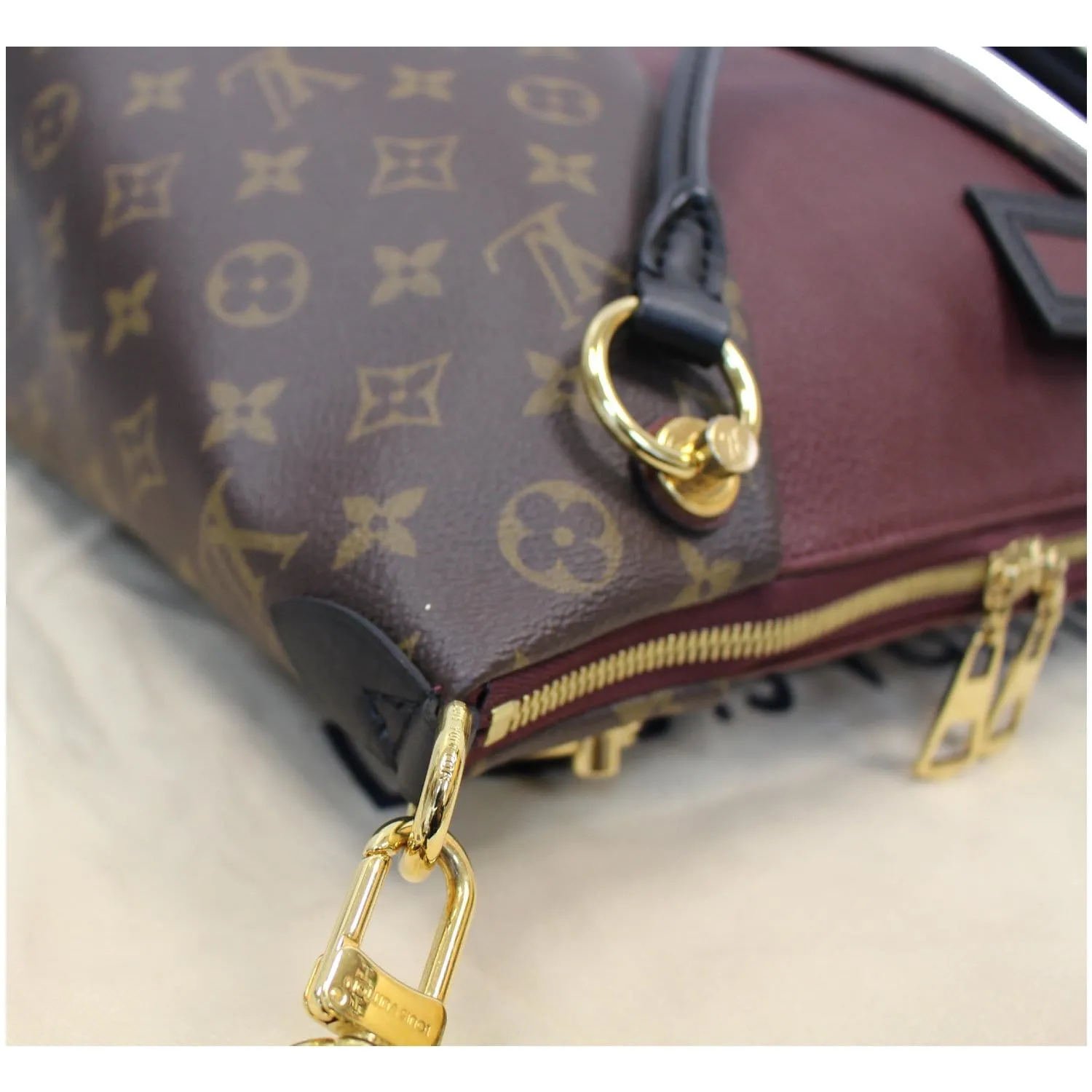 LOUIS VUITTON V MM Monogram Canvas Tote Shoulder Bag Bordeaux - 15% OFF