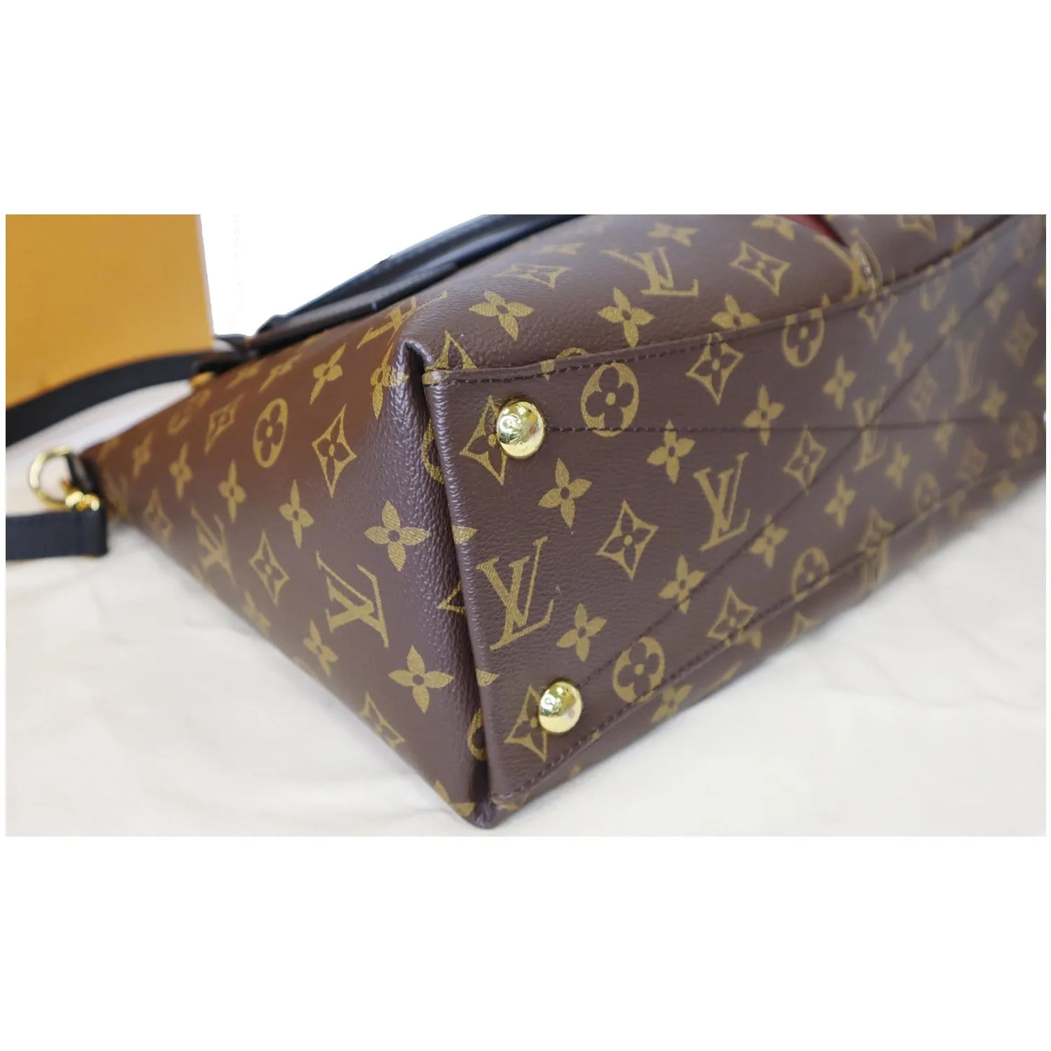LOUIS VUITTON V MM Monogram Canvas Tote Shoulder Bag Bordeaux