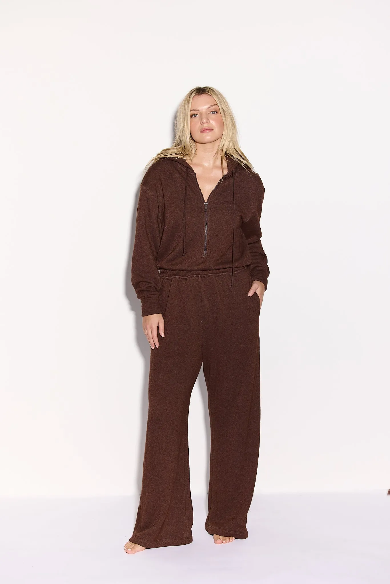 MANIFESTER - CHOCOLATE BROWN