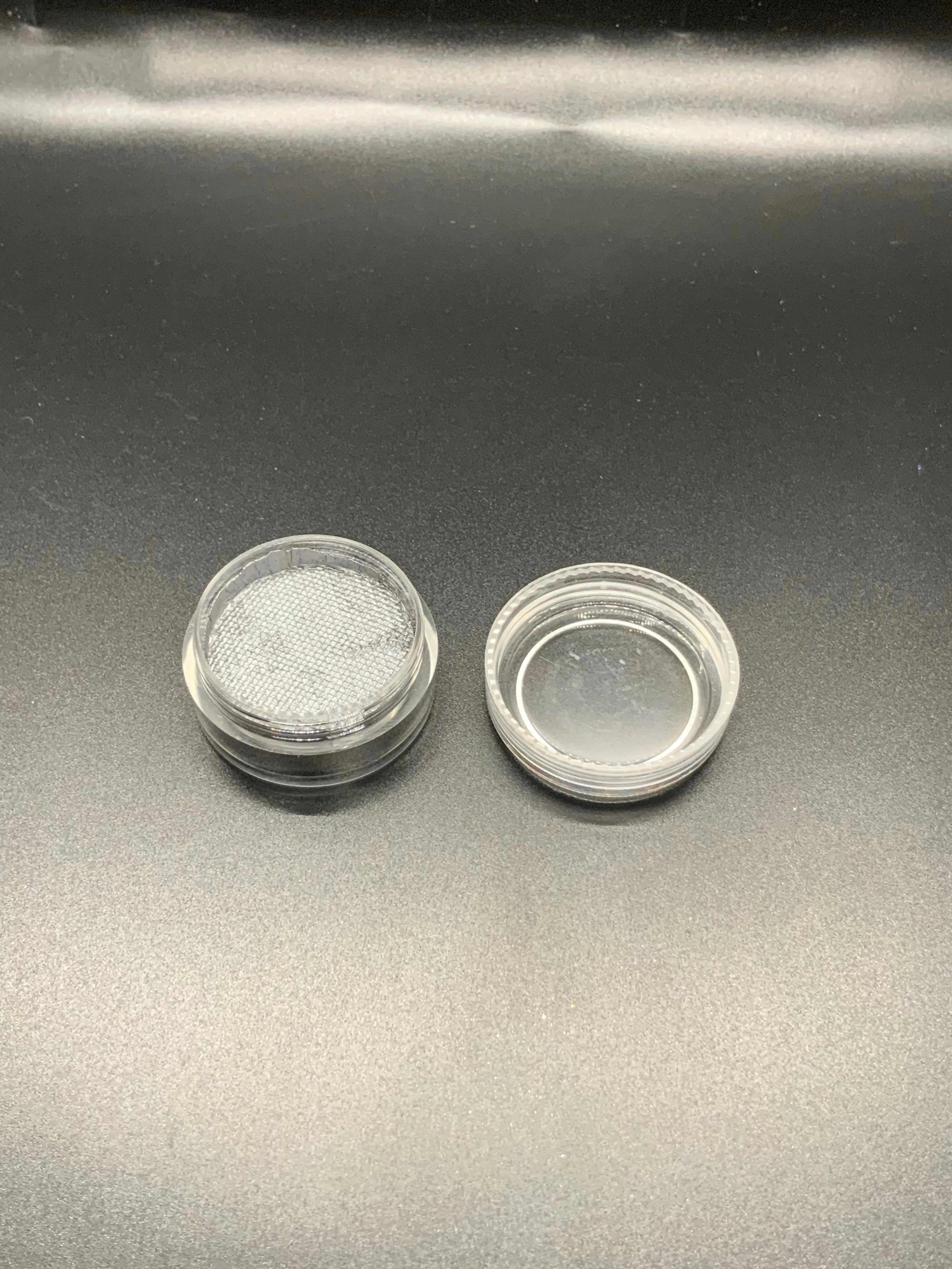 Metallic water liners