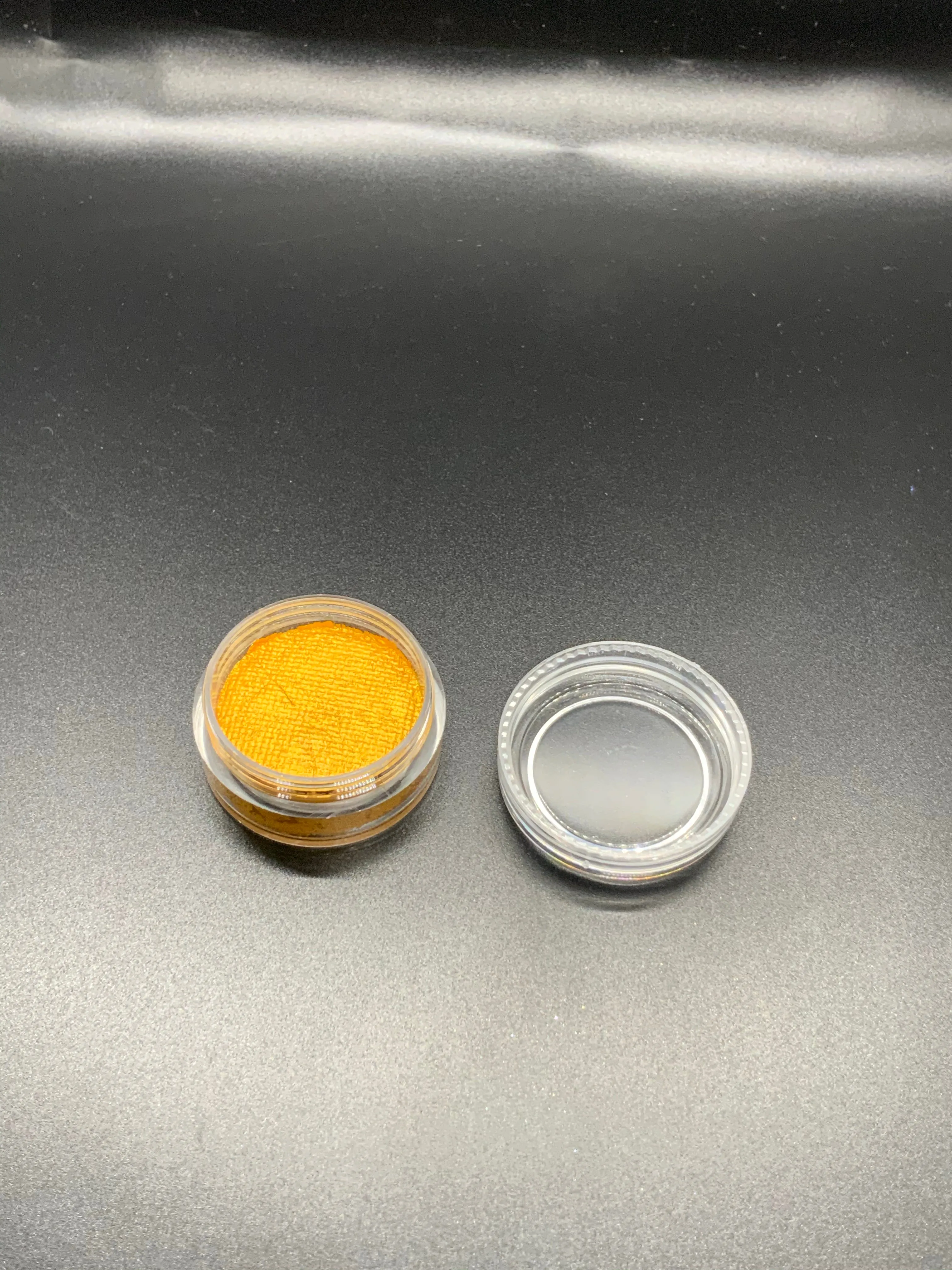 Metallic water liners