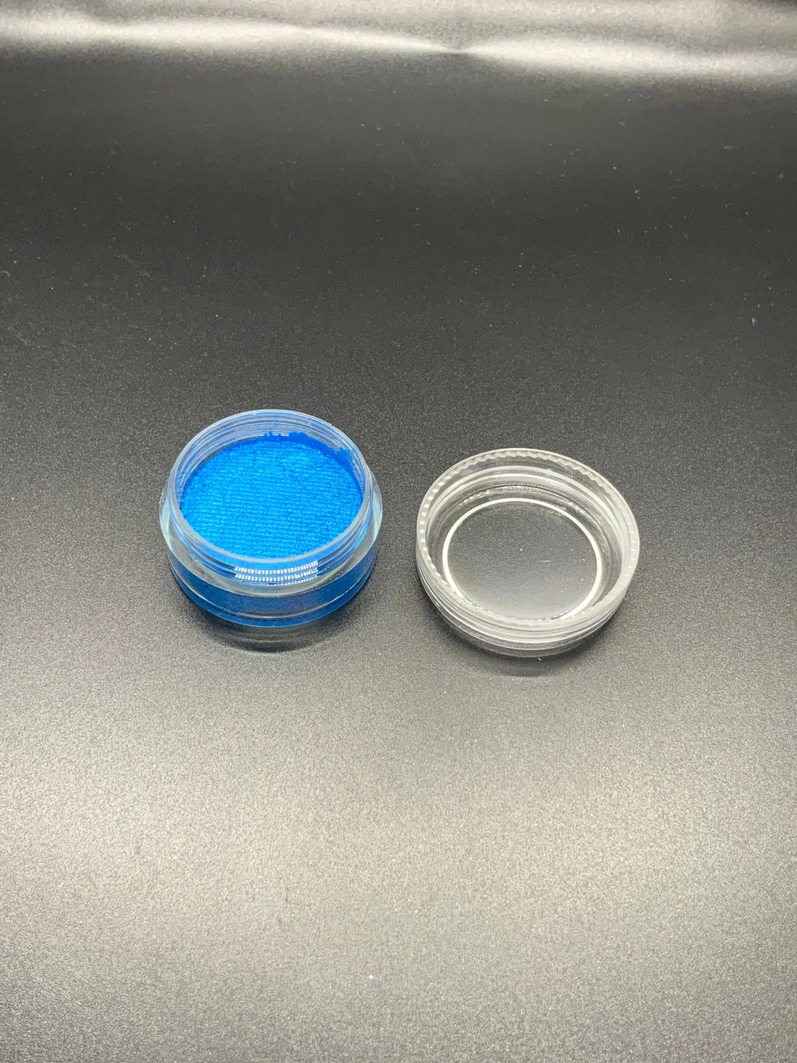 Metallic water liners