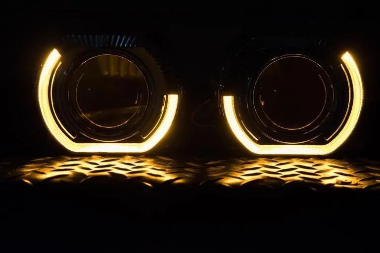 Mini X5-R 2.0 (White/Amber LED Switchback)
