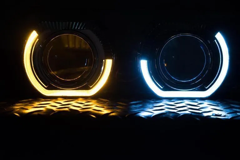 Mini X5-R 2.0 (White/Amber LED Switchback)