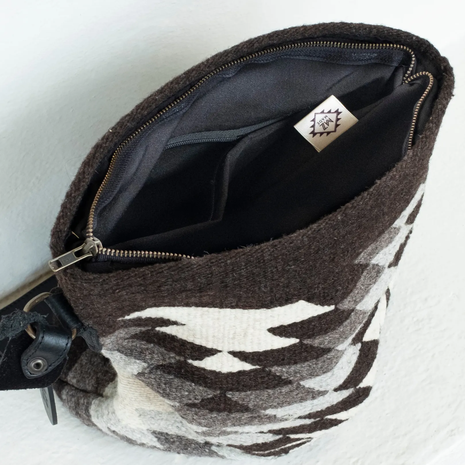 Ónix Shoulder Bag