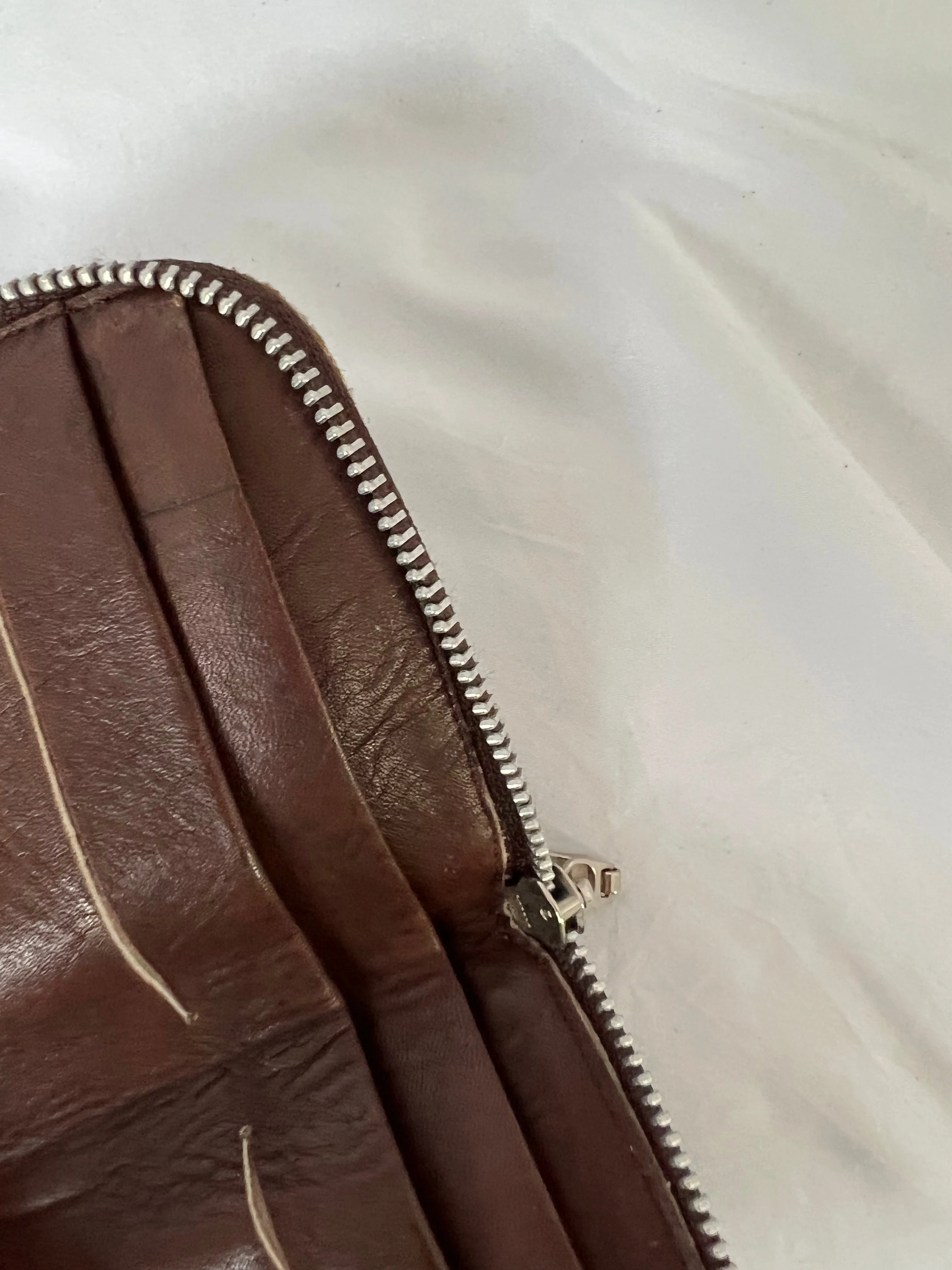 No. 477 Zippered wallet