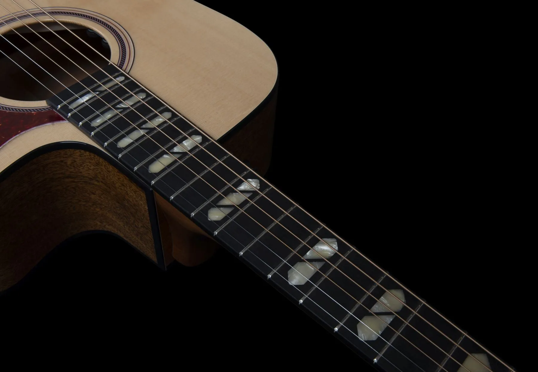 Norman ST40 048533  / 050505 CW Natural HG Element Cutaway Acoustic Electric Guitar with Carrying Bag MADE In CANADA