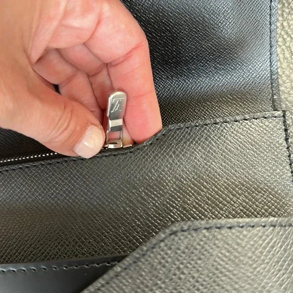 PREOWNED Authentic Louis Vuitton Briefcase