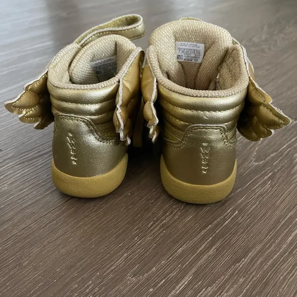 Reebok Freestyle Hi DC Wonder Woman Gold (TD)