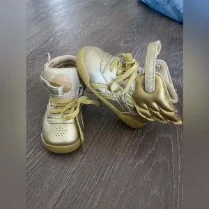 Reebok Freestyle Hi DC Wonder Woman Gold (TD)