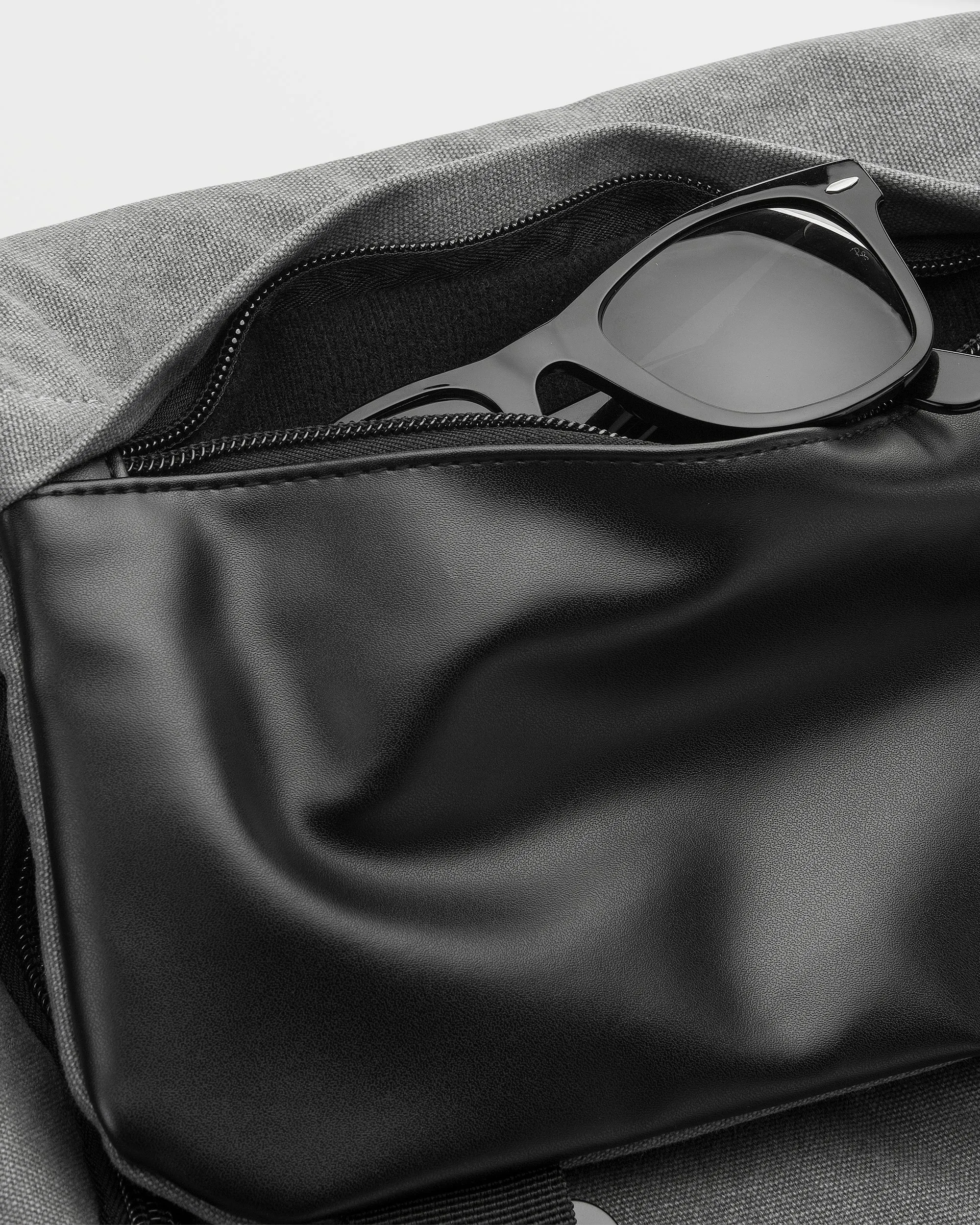 Sac à Dos Charter Ruck - GREY