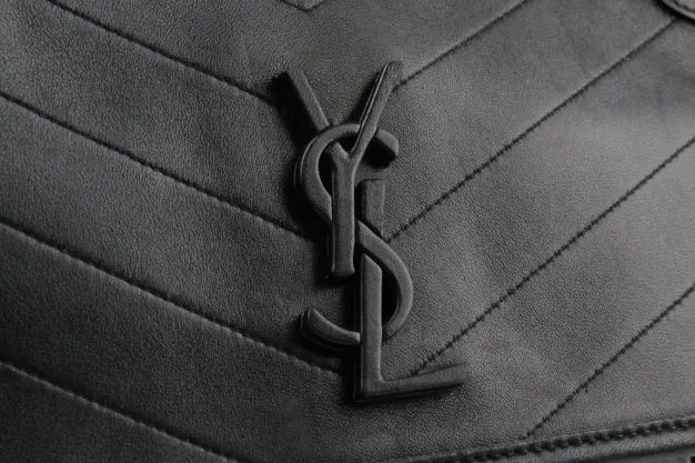 Saint Laurent Matelasse Medium Niki Shoulder Bag