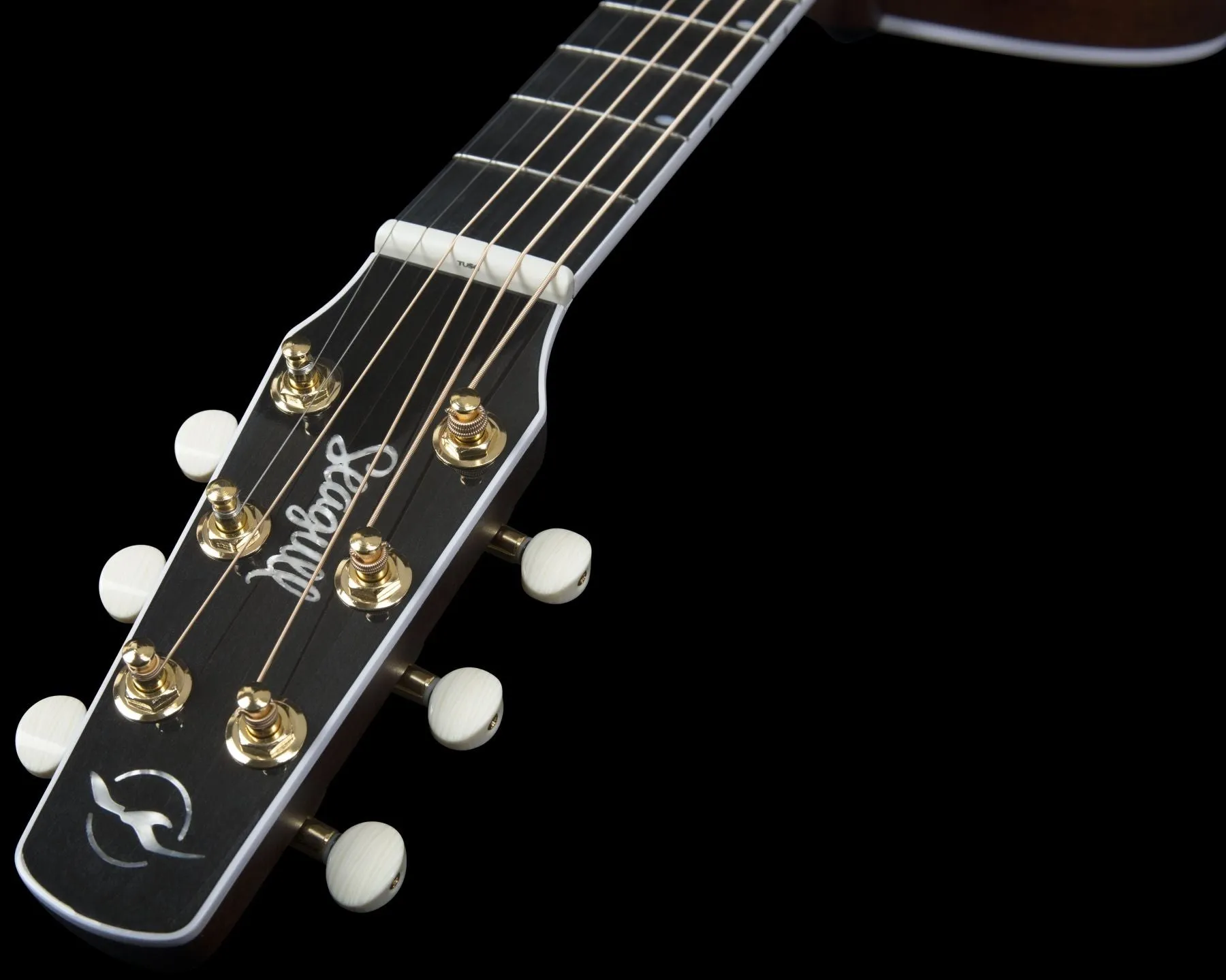Seagull 047741 / 050567 Artist Mosaic CH CW Cutaway Acoustic Electric Burst GT EQ with Carrying Bag Made In Canada