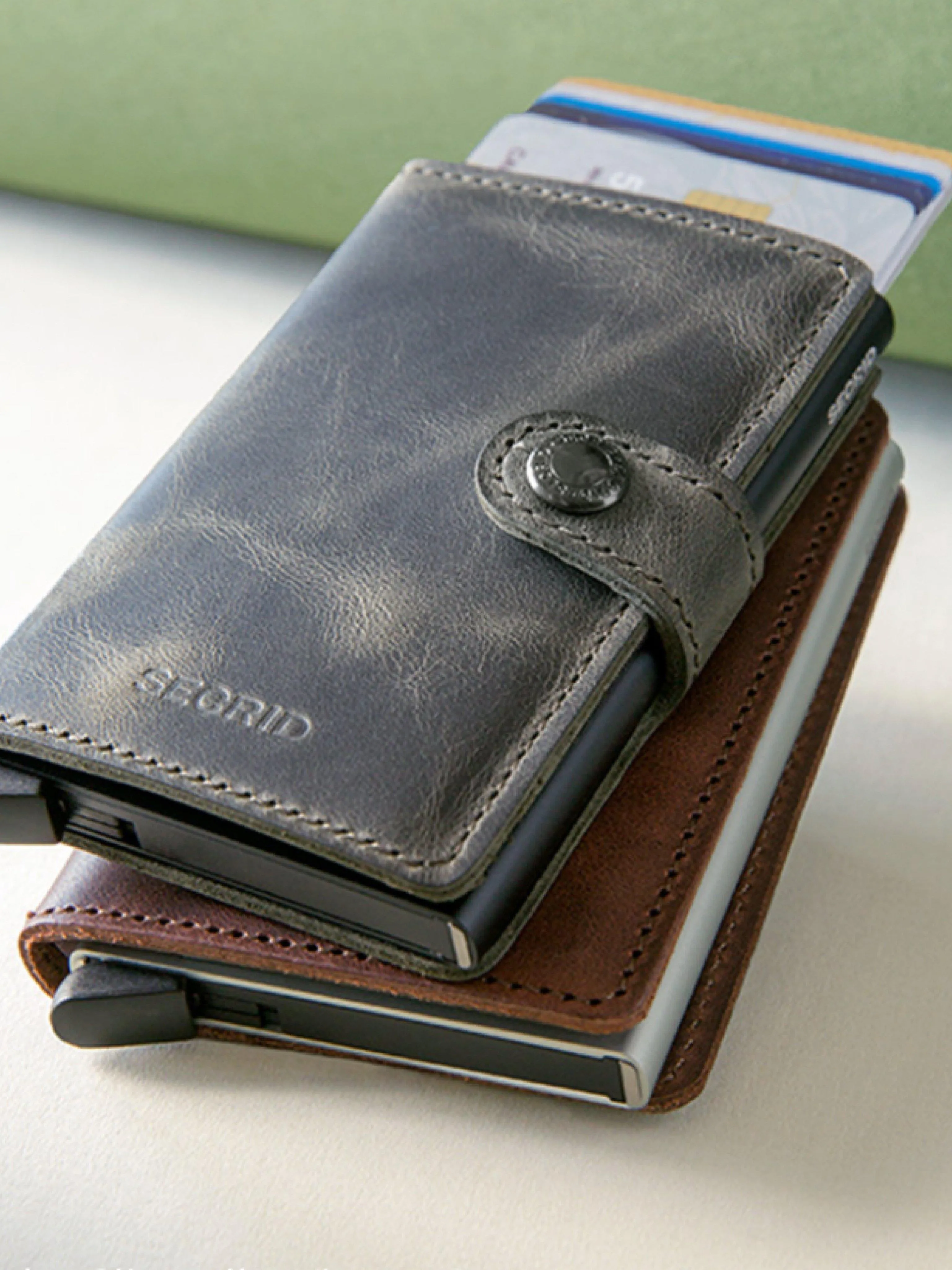 Secrid Miniwallet Metallic Champagne Brown