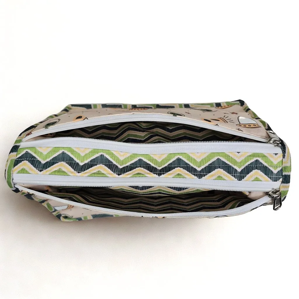 SPACE INVADERS PRINT MaxStor Toiletry Bag