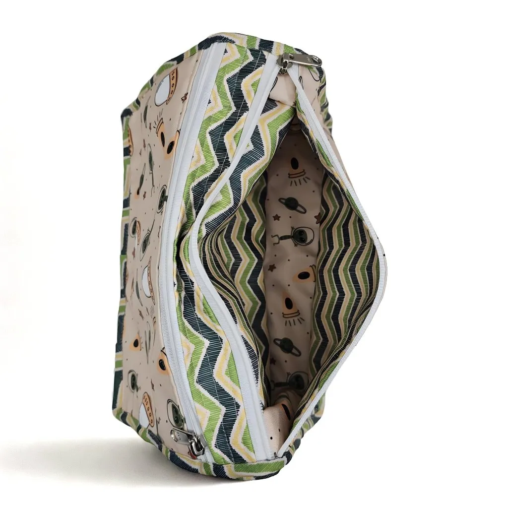 SPACE INVADERS PRINT MaxStor Toiletry Bag