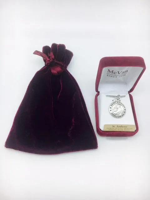 Sterling Silver St Anthony 3/4" with 20" Chain, box and velvet bag