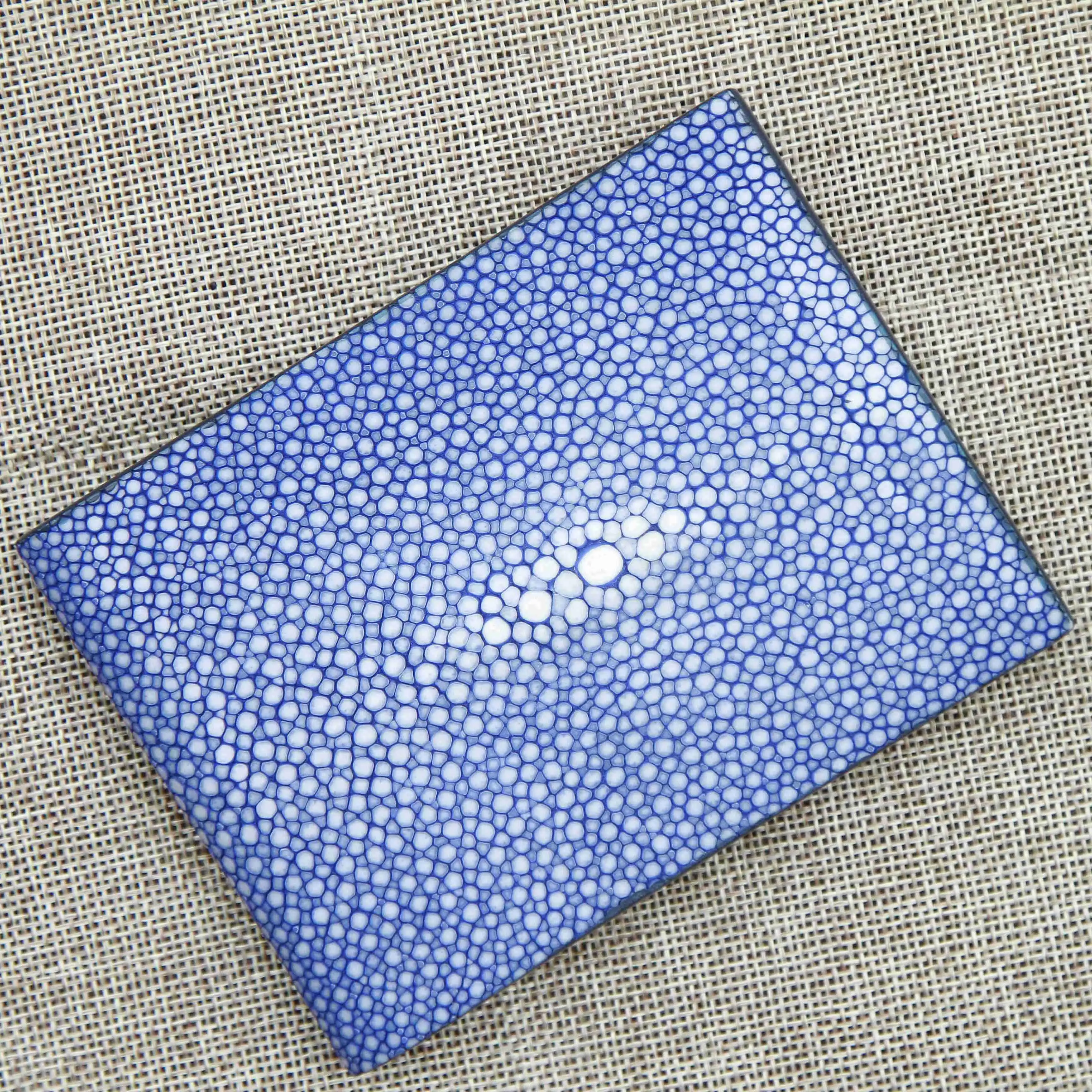 Stingray leather bifold wallet