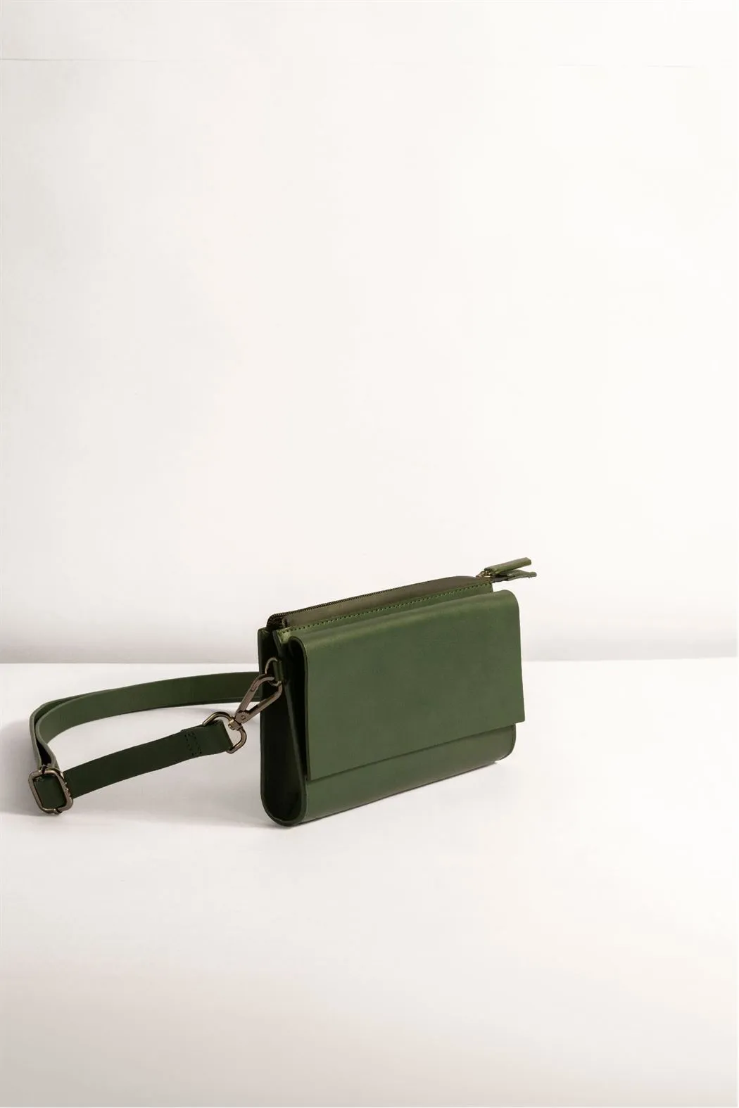 Tanned   I   Essential Pouchette  Thick Strap      TO/EP-DG2  I Leather Bag