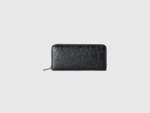 Textured Zipper Wallet