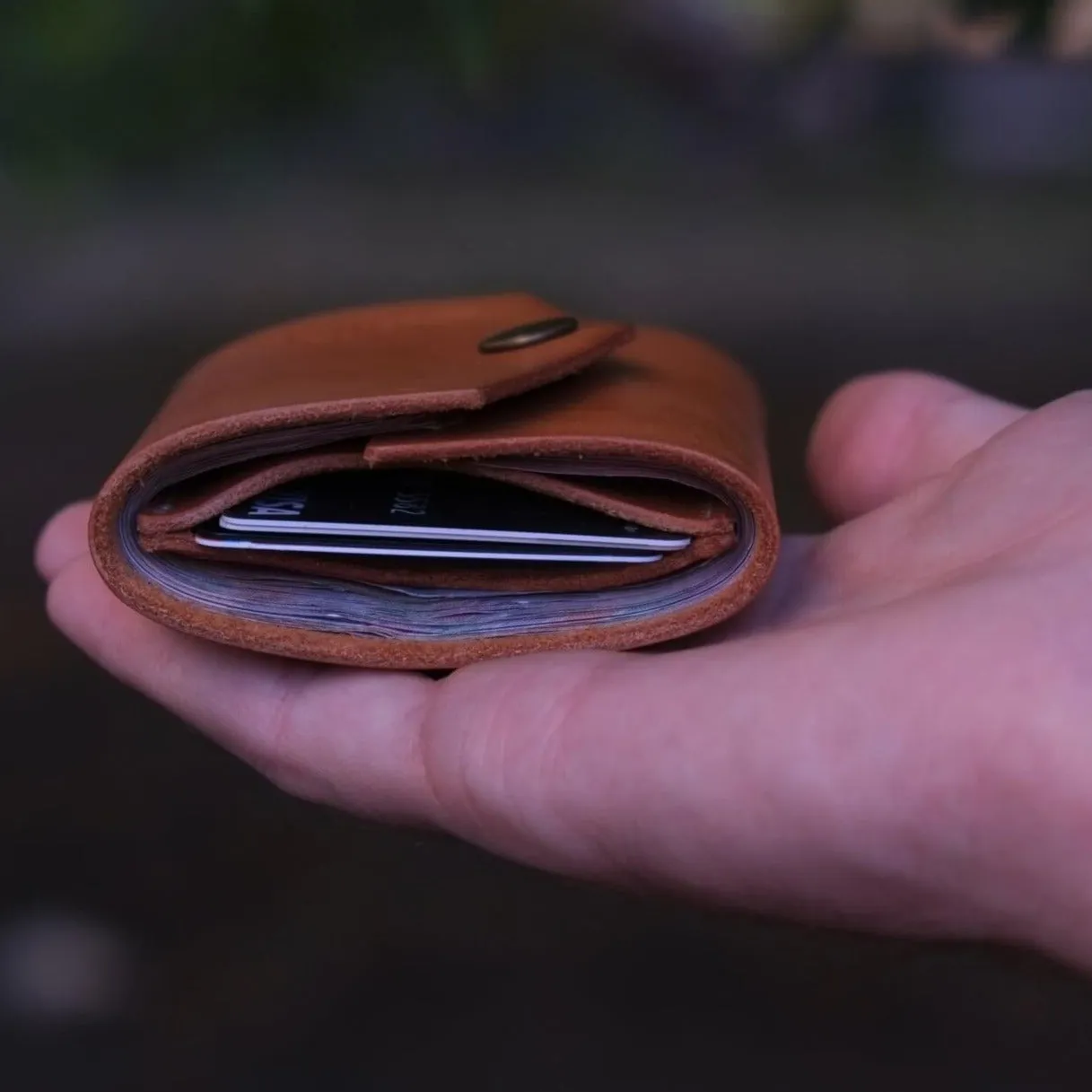 TRIFOLD WALLET / BROWN