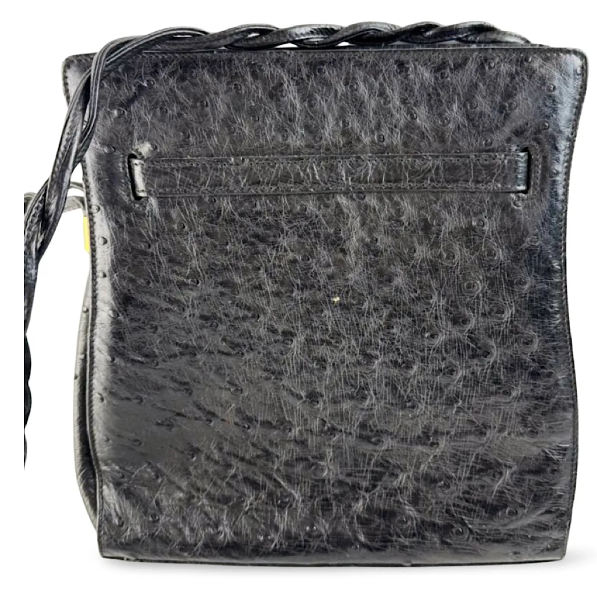 Vintage BALLY genuine ostrich leather kelly ado sport style shoulder bag purse with gold tone hardware and twisted straps. 061024y1