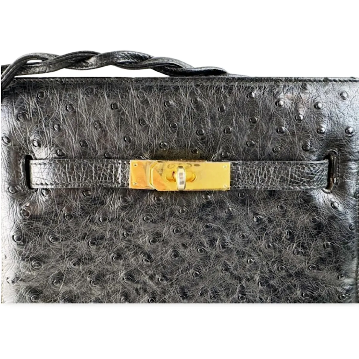 Vintage BALLY genuine ostrich leather kelly ado sport style shoulder bag purse with gold tone hardware and twisted straps. 061024y1
