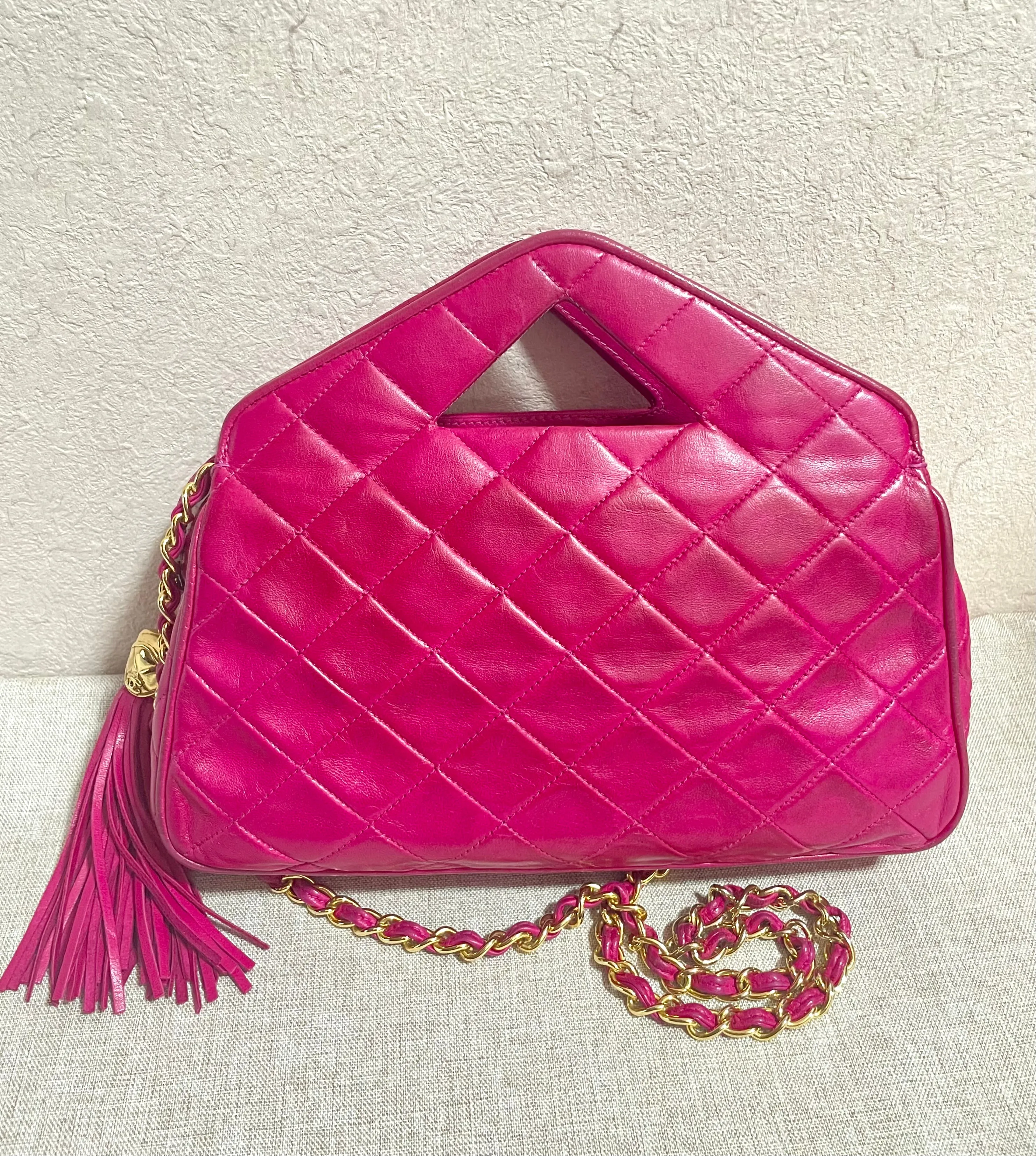 Vintage CHANEL pink lamb leather chain shoulder bag with fringe. Rare triangle handle handbag. Must have purse. 070225ac6