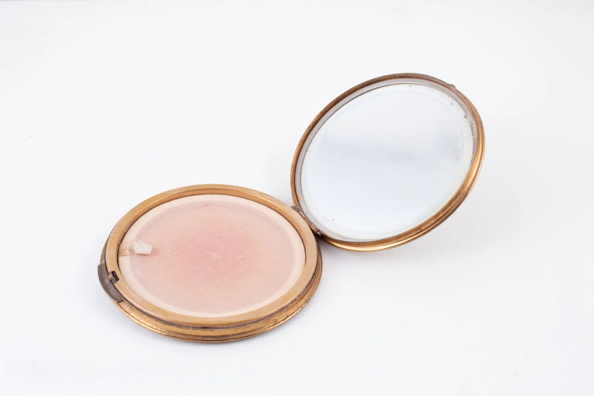 Vintage French Reims Cathedral Souvenir Powder Compact